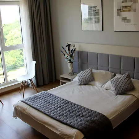 - Luxury Top-view 公寓式酒店 4*