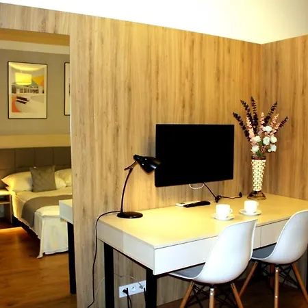 - Luxury Top-view 4* Warsaw