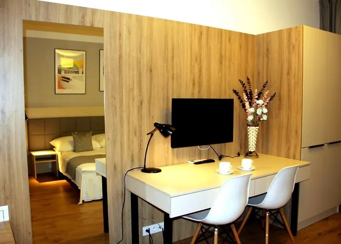 - Luxury Top-view 4* Warszawa